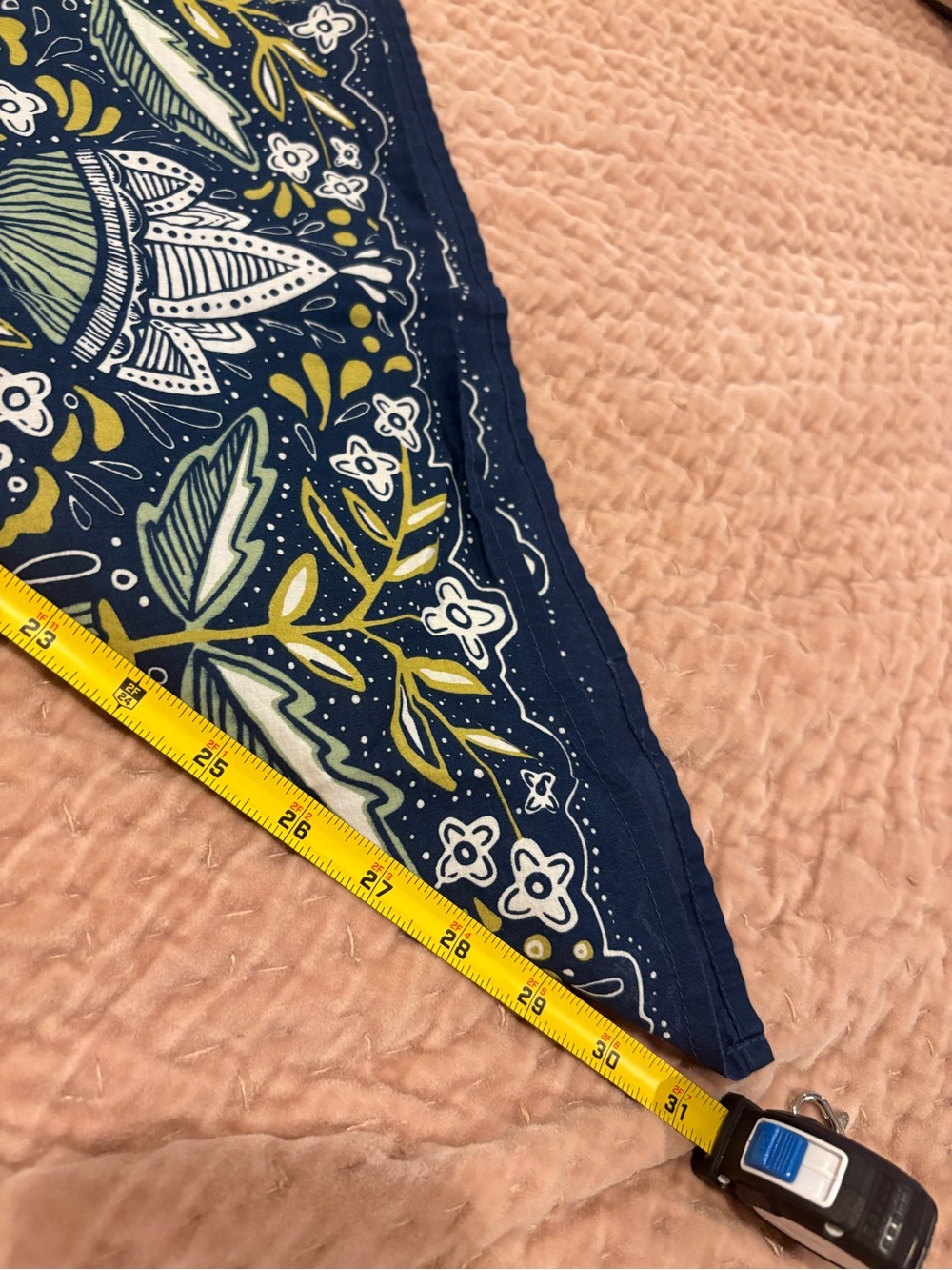 Adorable Hemlock Floral Bandana Scarf in Navy, Sage & Mustard Great Quality - Picture 6 of 8